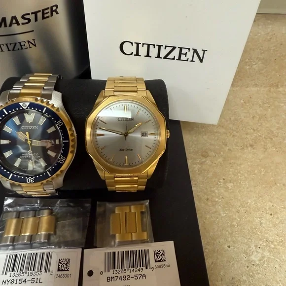 Citizen Gold and Black Watch Set Elegant Accessories - Picture 3 of 6